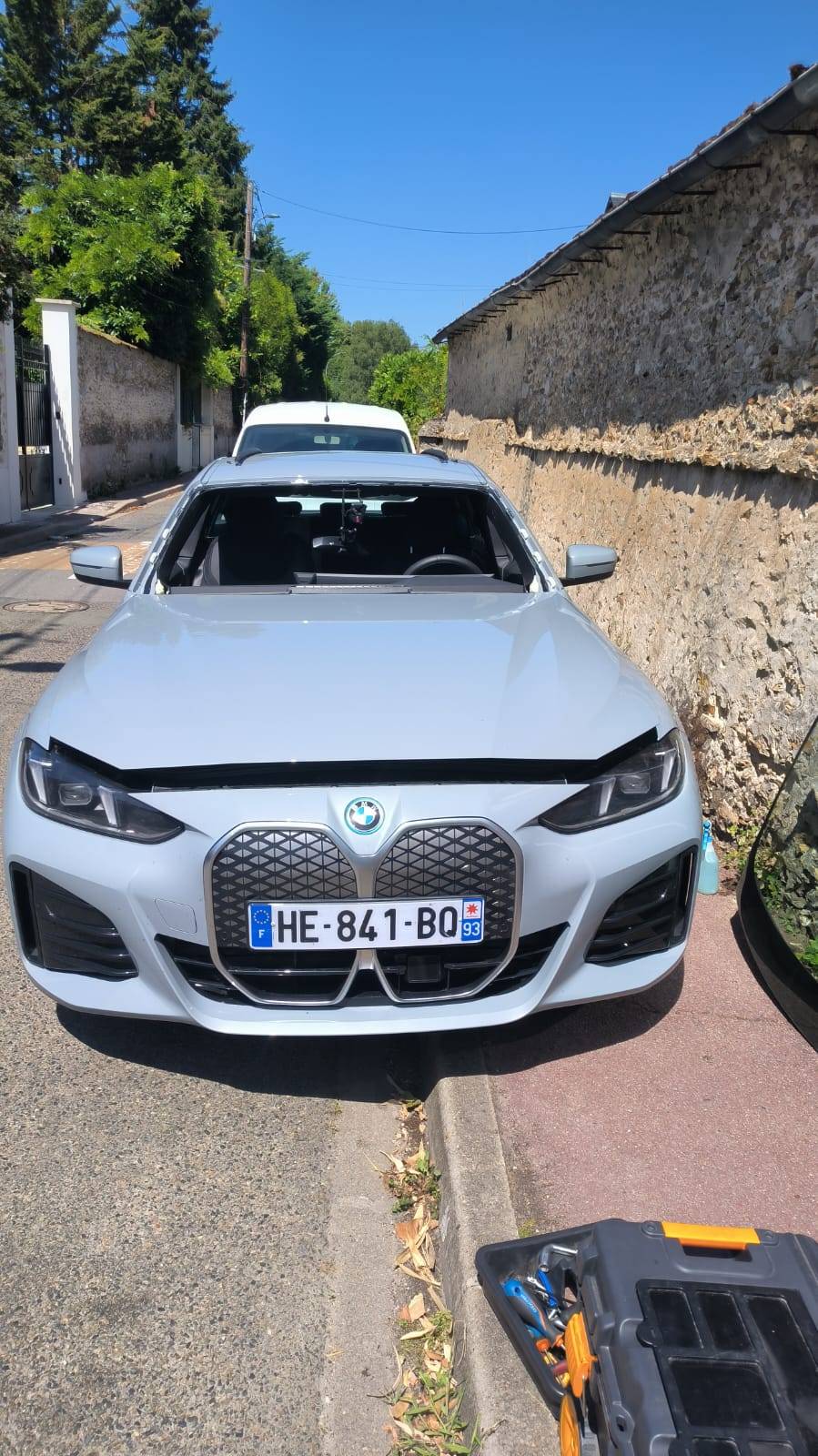 PARE-BRISE BMW I4 EN COURS